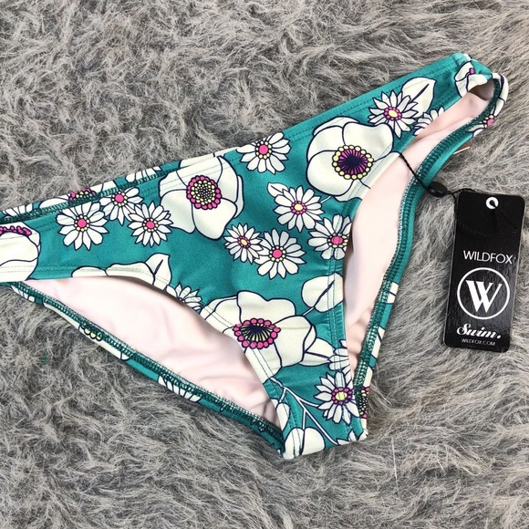 Wildfox Sixties Floral Bikini Bottoms NWT - Picture 4 of 4